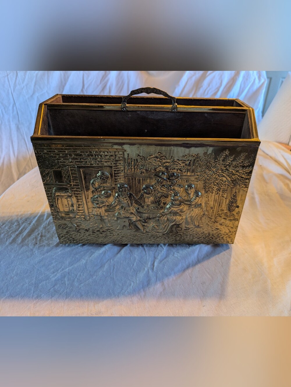 2/140$ Vintage Brass Embossed wood Magazine Rack